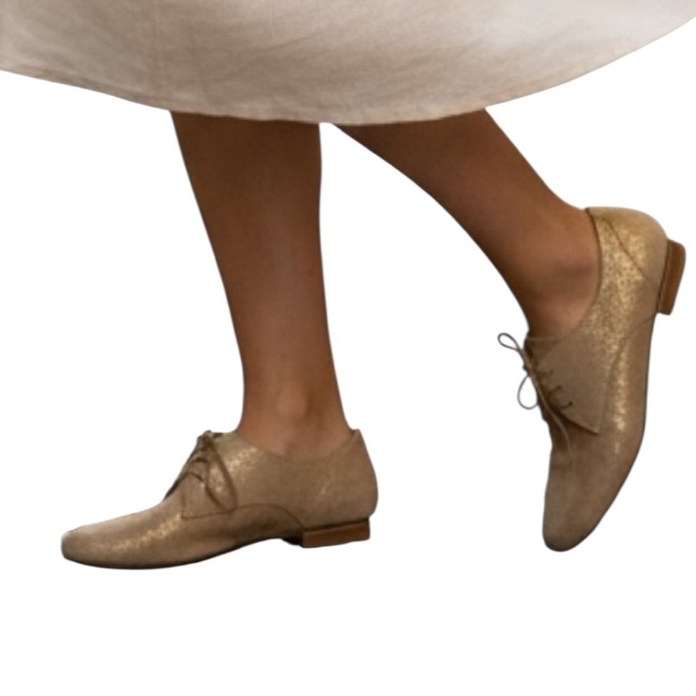 Delfi Calcacados Shimmer Cream Lace Up Oxfords